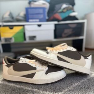 LIKE NEW JORSAN 1 TRAVIS SCOTT MOCHA SIZE 9.5 AMAZING CONDITION